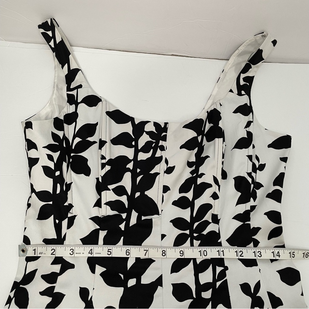 Jones New York Fit & Flare Floral Sleeveless Scoop Neck Dress Black White Sz 10 - Picture 10 of 12